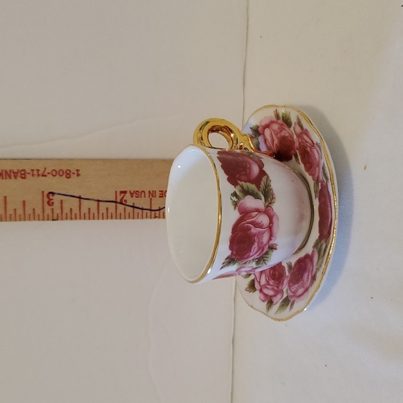 Victoria's Garden Mini Cup and Saucers - Picture 5 of 7